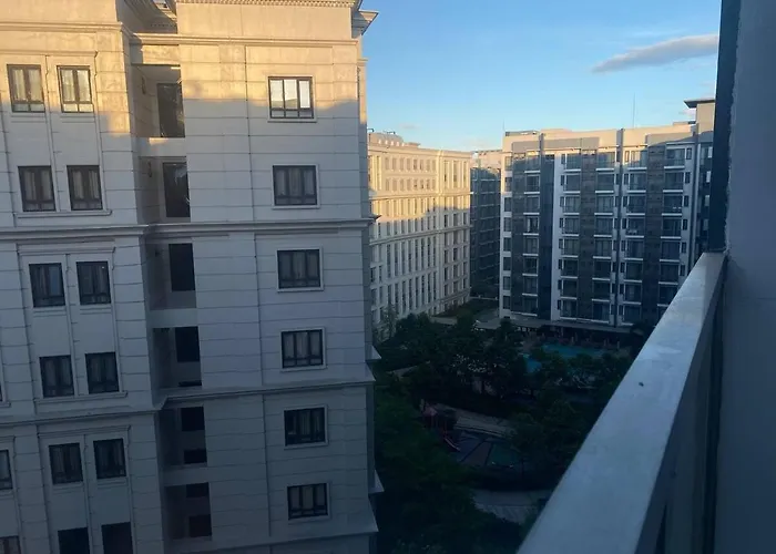 Warm-toned 2 Bed Condotel At Newport Across Naia Terminal 3 Apartamento *